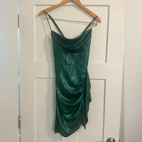 City Vibe Sleeveless X-Back Cowlneck Ruched Side-Drape Metallic Sheath Dress, Womens, Juniors, XL, Green